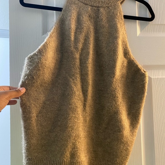 ASOS Design fluffy halter neck top. Never been worn. - Picture 2 of 2